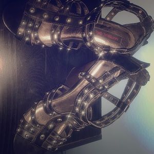 Gourgous Staples Studded Wedges *NW/OT*